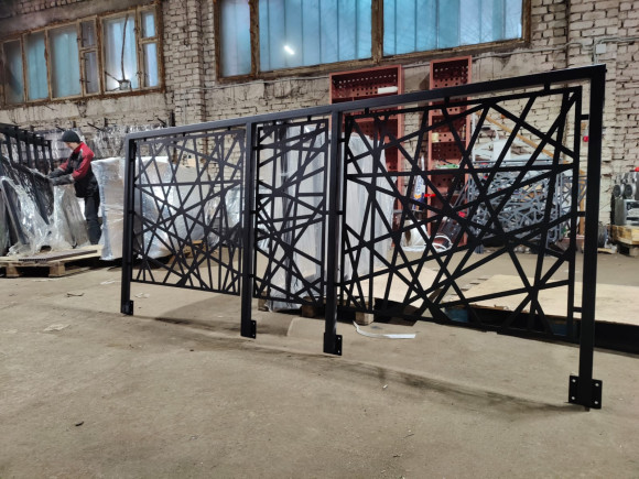 Ограждение площадки ,балюстрады,балкона "лазерная резка"  4,5 м. 