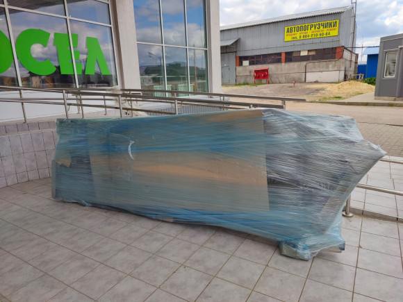 Лестница-крыльцо 8 ступеней с площадкой ,без ДПК,ограждение с одной стороны.Ширина 1,5 м высота  1,2 м.