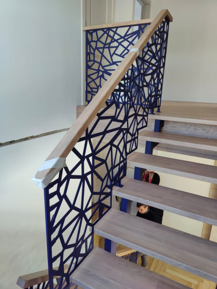 Ограждение балюстрады,площадки,проёма "лазерная резка" с дубовым поручнем 3,5 м. 