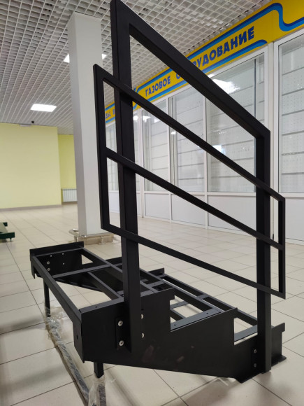 Лестница-крыльцо 3 ступени без ДПК,ограждение с одной стороны.Ширина 1.5м.