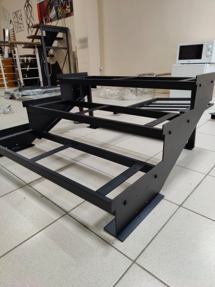 Лестница-крыльцо 3 ступени без ДПК,без ограждения. Ширина 1,3 метра. 