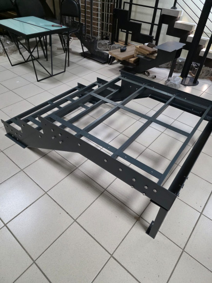 Лестница-крыльцо 3 ступени с площадкой,без ДПК,без ограждения.Ширина 1,3м.